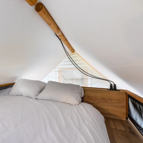 TENTE TOILE ET BOIS 4 personnes - 2-4ST