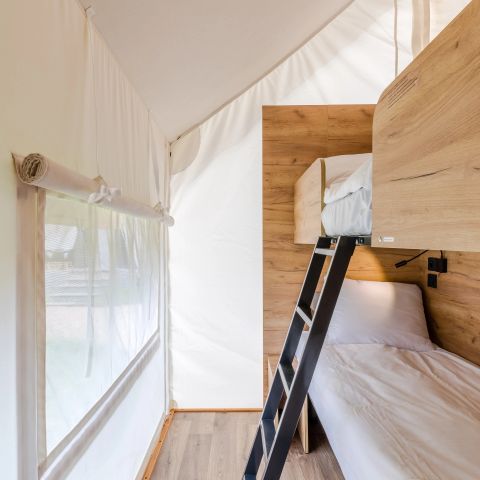 CANVAS AND WOOD TENT 6 people - 4-6ST