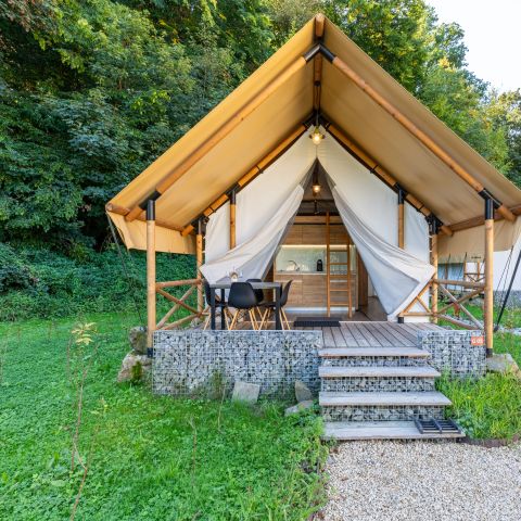 CANVAS AND WOOD TENT 4 people - 2-4 person safari tent