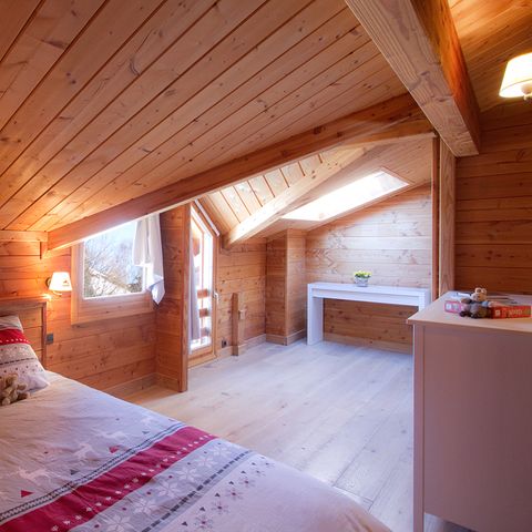 CHALET 12 people - Chalet sleeps 12 (approx. 200 m²)