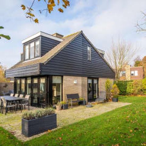 BUNGALOW 8 people - Bungalow Type G (1-8p)