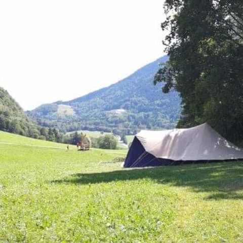 Kampeerplaats - camping met elektriciteit