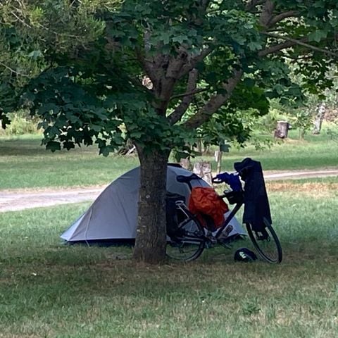 EMPLACEMENT - nature