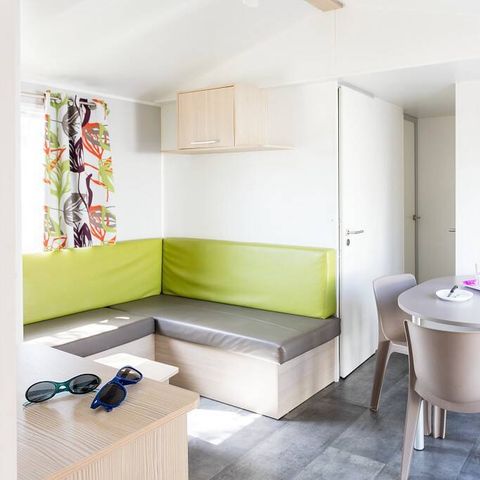 Stacaravan 4 personen - Comfort | 2 slaapkamers | 4 slaapplaatsen | Verhoogd terras | 1 badkamer | Airconditioning