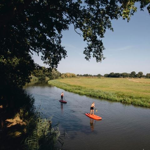 STAANPLAATS - Privé-sanitair kampeerplaats (250m2) 10 Ampère