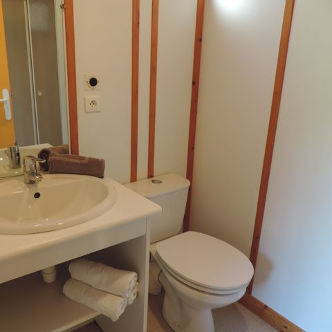 Chalet 6 personen - HARMONIE mit der Natur - 31m² - 2 Zimmer - Mit Flussblick