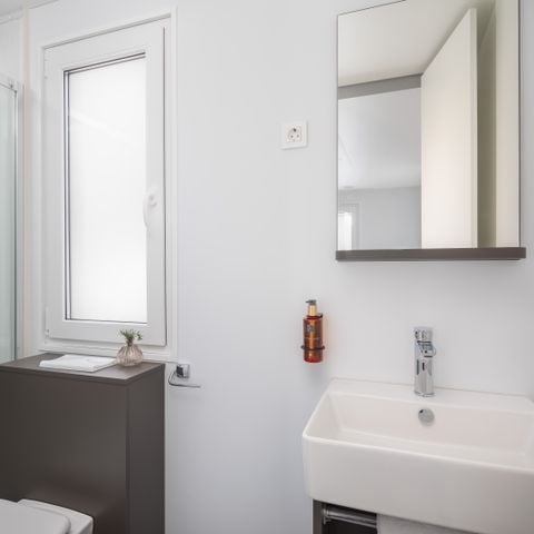 Stacaravan 4 personen - Luxe Vakantiehuis met privé zwembad