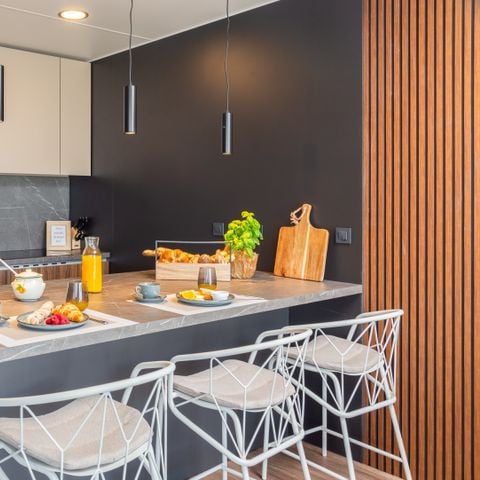 Stacaravan 4 personen - Luxe Glamping Villa met privé zwembad