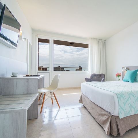 HABTIACIÓN 2 personas - HABITACIÓN DOBLE - BALCÓN - DESAYUNO INCLUIDO