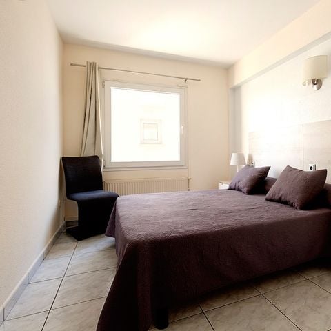 APARTEMENTO 5 personas - Piso de 2 habitaciones - 4 adultos + 1 niño (menor de 12 años) o 5 adultos