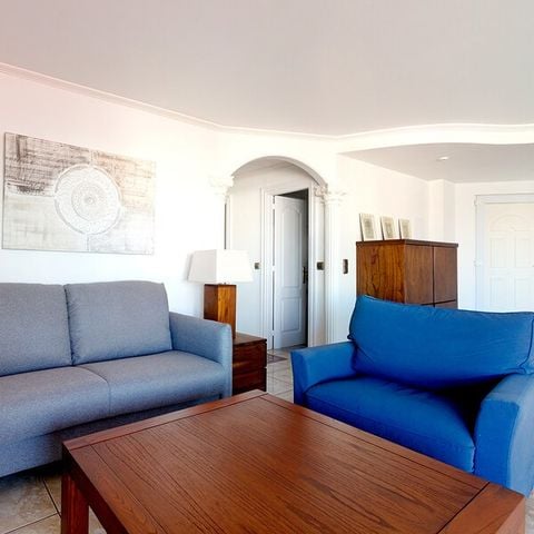 APARTEMENTO 5 personas - Piso de 2 habitaciones - 4 adultos + 1 niño ( - 12 años) o 5 adultos - Espacioso