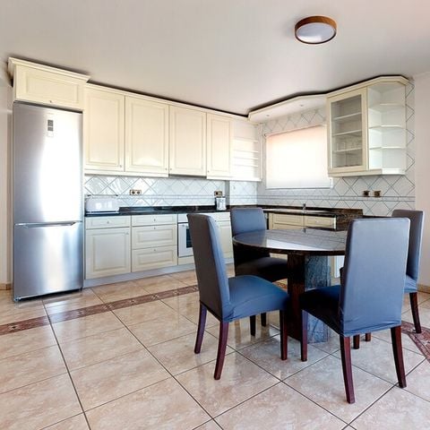 APARTMENT 5 people - 2 bedroom flat - 4 adults + 1 child ( - 12 years) or 5 adults - Spacious