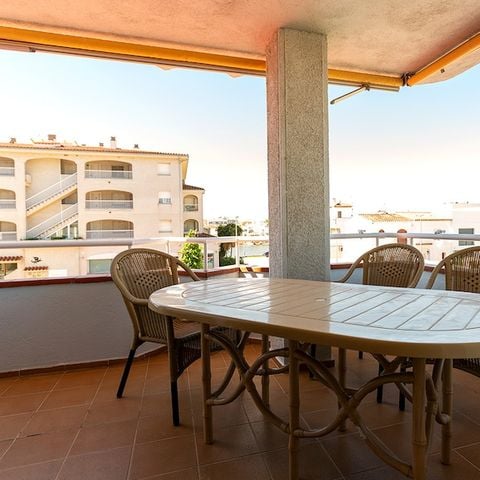 APARTEMENTO 5 personas - Piso de 2 habitaciones - 4 adultos + 1 niño ( - 12 años) o 5 adultos - Espacioso