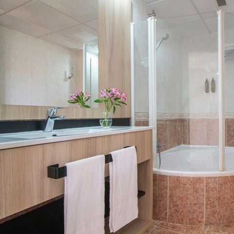 Chambre 2 personnes - Double - Supérieur - Balcon