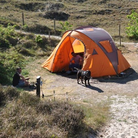 EMPLACEMENT - Emplacement pour caravane, tente-roulotte ou tente