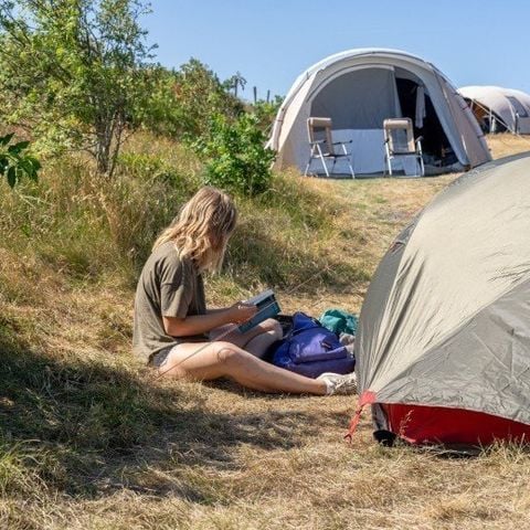 PIAZZOLA - Piazzola per tenda senza elettricità di dimensioni superiori a 4m2