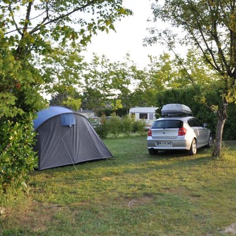 PLOT - Comfort Package - Caravan- Tent- Motorhome - 2 people - Electricity included