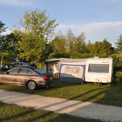 PLOT - Comfort Package - Caravan- Tent- Motorhome - 2 people - Electricity included