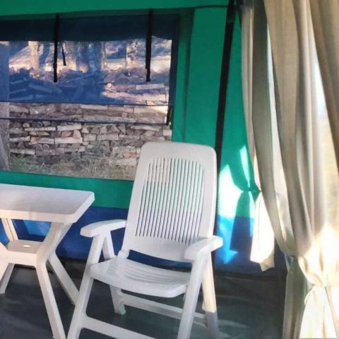 TENT 4 people - Navajo 4 Room Tent Without Sanitary Facilities