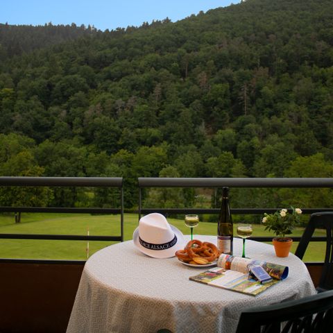 STUDIO 2 people - G/291 - studio