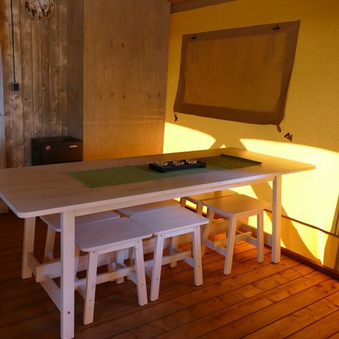 TENDA IN TELA E LEGNO 6 persone