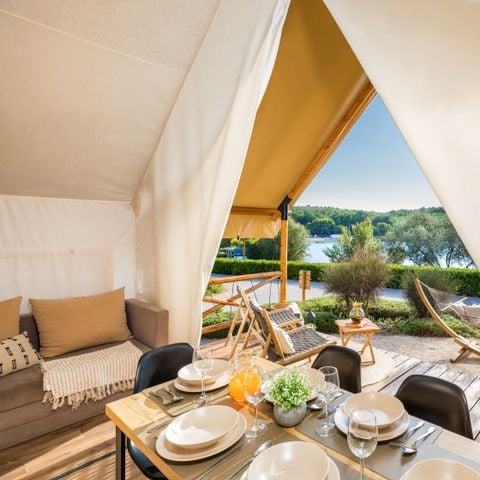 Zelt 6 Personen - Premium-Safarizelt mit drei Schlafzimmern (4+2)