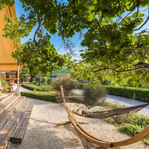 Zelt 6 Personen - Premium-Safarizelt mit drei Schlafzimmern (4+2)