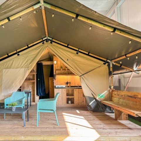 TENDA IN TELA E LEGNO 6 persone - compresi i servizi igienici