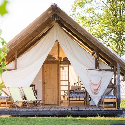 Canvas and wooden tent 5 persons - Glamping with bathroom, Amber 40 m2