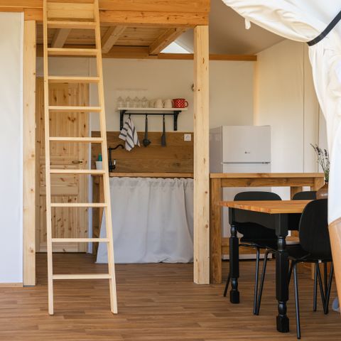 Canvas and wooden tent 5 persons - Glamping Tent with Bathroom, Amber 44 m², Premium - JACUZZI