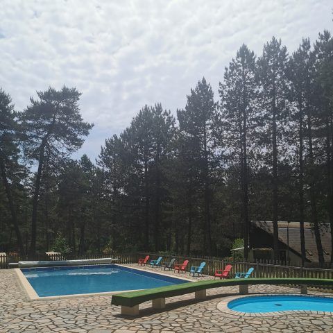 Camping Les Sapins de Corrèze - Camping Doubs - Image N°2