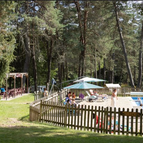 Camping Les Sapins de Corrèze - Camping Doubs