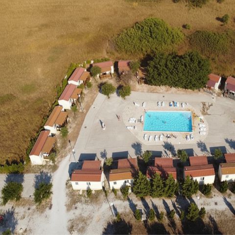 PIAZZOLA - Piazzola grande per un'auto + roulotte, camper, tenda familiare (una persona inclusa nel prezzo)