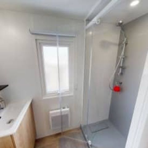 Chalet 6 persons - 3-bedroom Chalet Large with air-conditioning (sleeps 6)