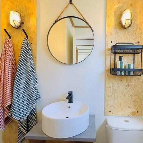 UNIEKE ACCOMMODATIE 4 personen - Tiny House | 2 slaapkamers | 4 pers | Verhoogd terras | 1 badkamer | Airconditioning