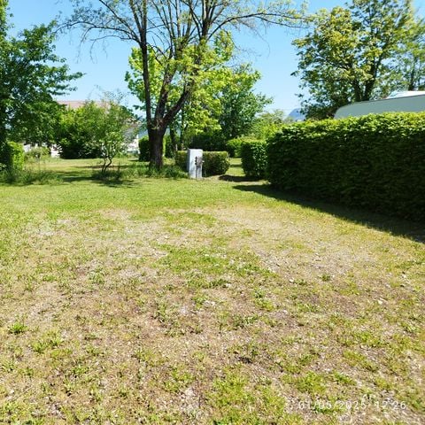 EMPLACEMENT - Emplacement Nu