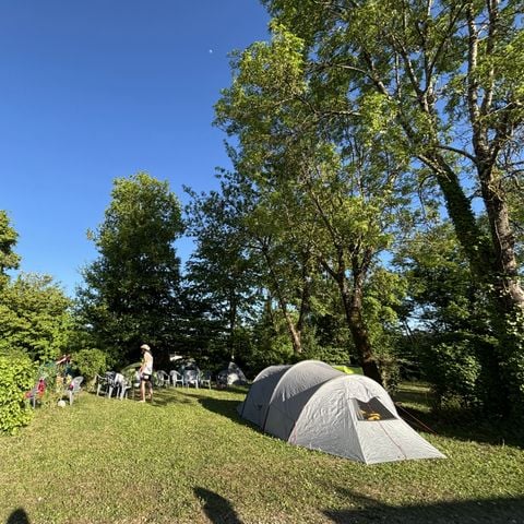 EMPLACEMENT - Emplacement Nu