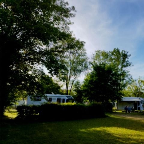 EMPLACEMENT - Emplacement Nu