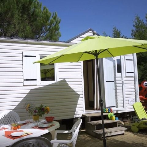 BUNGALOW 4 personnes - Mobil-home 24m² / 2 chambres - Terrasse au sol - 2 ADULTES OU 2 ADULTES +2 ENFANTS