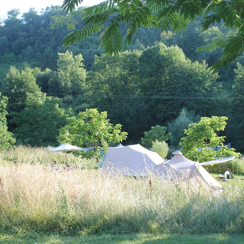 PIAZZOLA - Piazzole per piccoli camper e caravan (max. 6 m. con timone) e tende