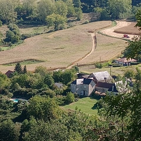 Stellplatz - Befestigter Stellplatz für Wohnmobile