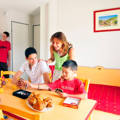 APPARTAMENTO 4 persone - 2 CAMERE 4 PERSONE CON BALCONE