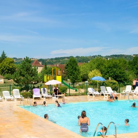 Résidence Goélia Le Hameau de la Vézère - Camping Dordogne