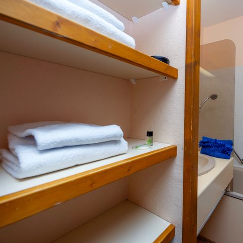 Studio 4 personen - MET GESLOTEN CABINE