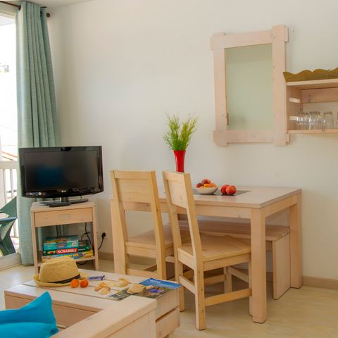 APARTMENT 8 people - G/165_3-ROOM CABIN SLEEPS 8