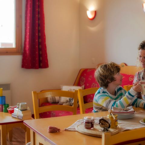 APPARTAMENTO 8 persone - G/26_4 CAMERE DA 8 POSTI LETTO "PIÙ" PERSONE