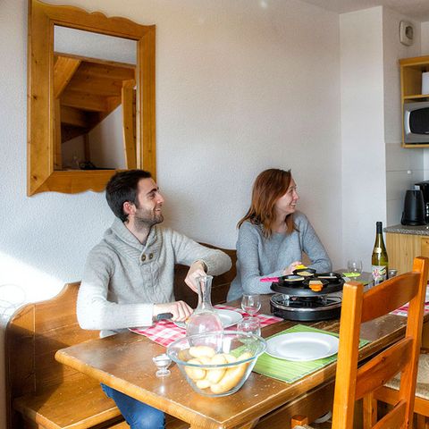 Piso 6 personas - G/217_2 HABITACIONES CABINA 6 PERSONAS