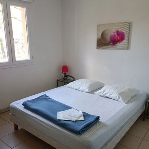 GÎTE 8 personnes - 50m² - 2 chambres avec jardin