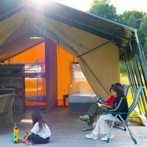 CANVAS AND WOOD TENT 4 people
