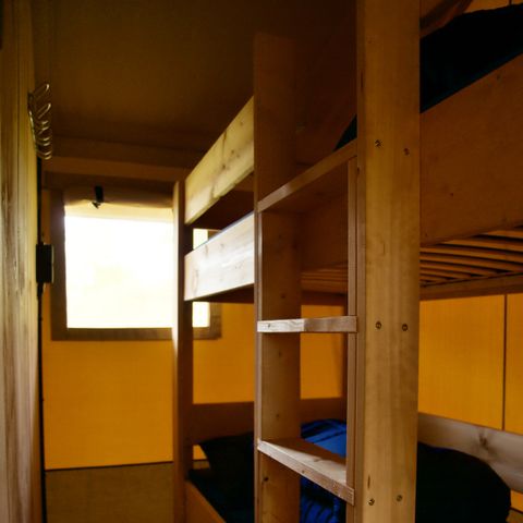 TENDA IN TELA E LEGNO 4 persone - compresi i servizi igienici